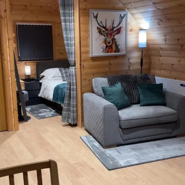 The Stags Den - North Coast Luxury Pods, хотел в Skaill