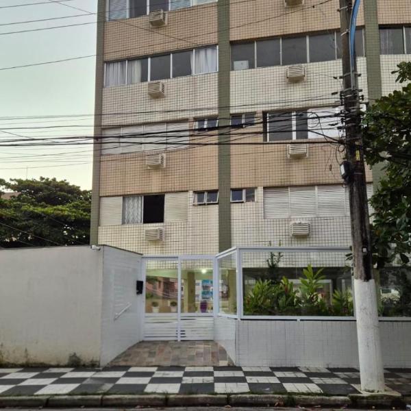 Apartamento no Tombo 80m da praia