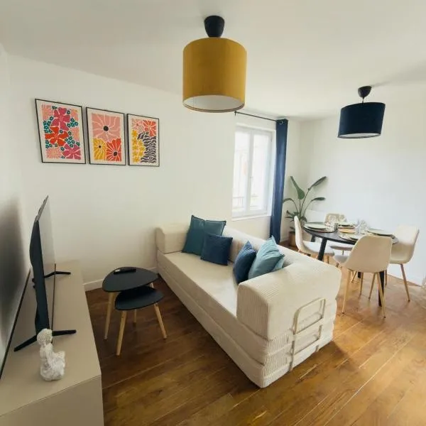 Charming apartment close to Château de Valençay, hotel Valençay-ben