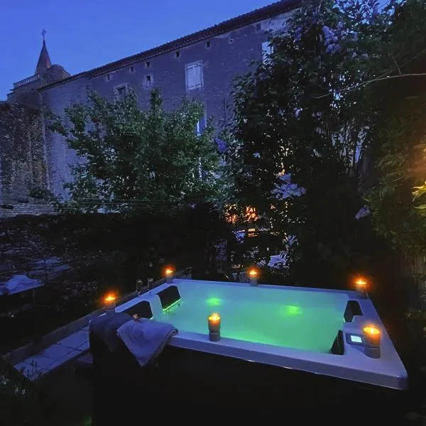 Une bulle de bien être au rendez vous avec spa privatif et petit déjeuner inclus, hotel di Pexiora