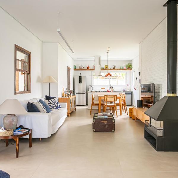 Charming beach house with pool, 3-min to beach - Foto 2