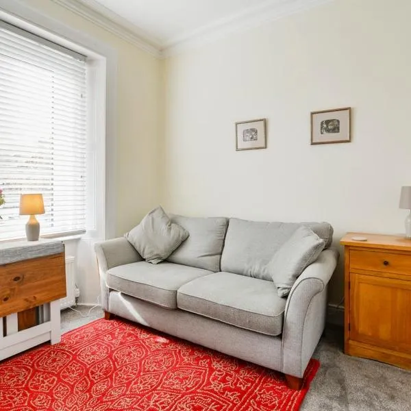 2 Bedroom Victorian Apartment in seaside town, hotel di Burntisland