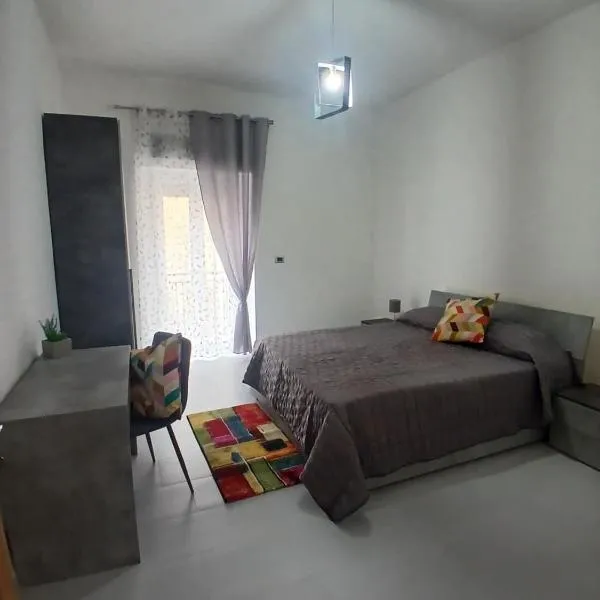 Victoria Home – hotel w mieście Eboli