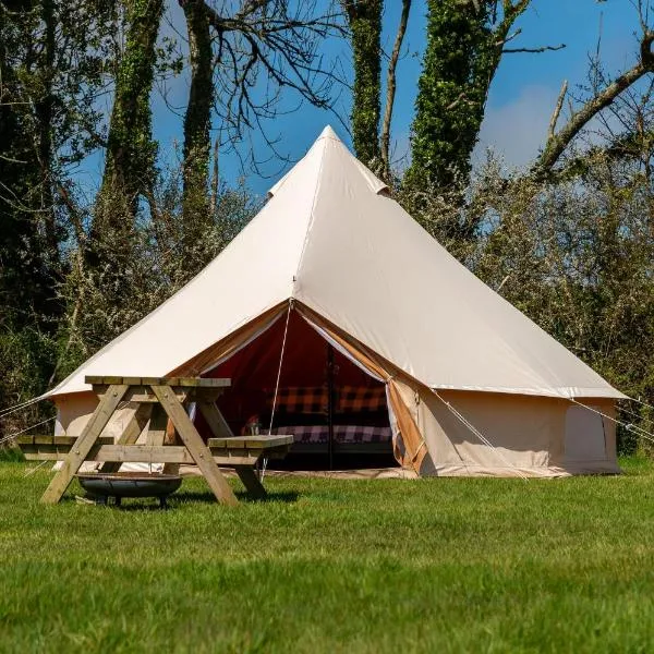 Furnished Bell Tent 3, hotel di Teluk Carlyon