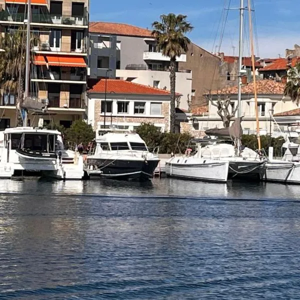 IPANEMA - JOLI BATEAU à QUAI, Hotel in Sète