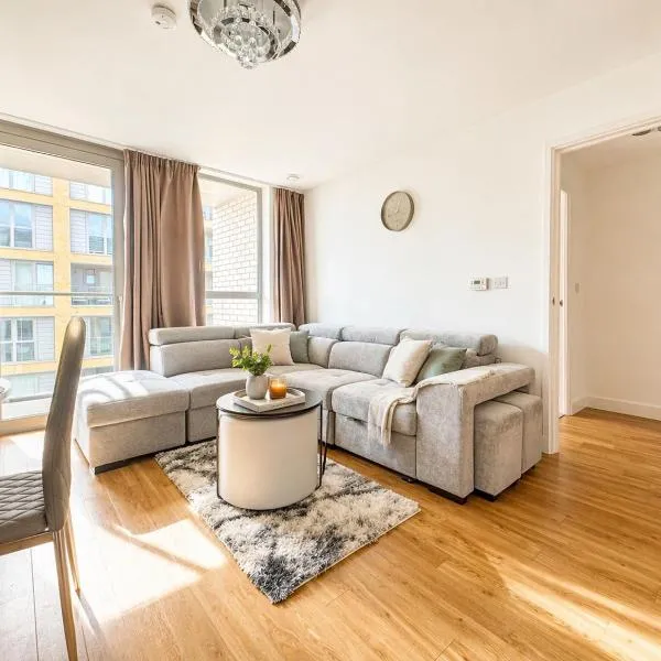 Central-Modern 1-Bed Apt,Sleep 4 -Near Train Station & Easy Access to Central London & City Centre, ξενοδοχείο στο Λονδίνο