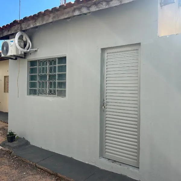 Suíte completa com cozinha no centro de Aquidauana, hotel em Aquidauana