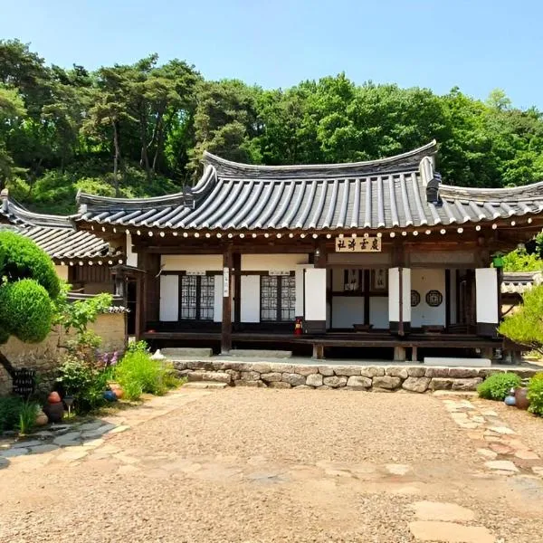 Tohyang Traditional House, hótel í Bonghwa