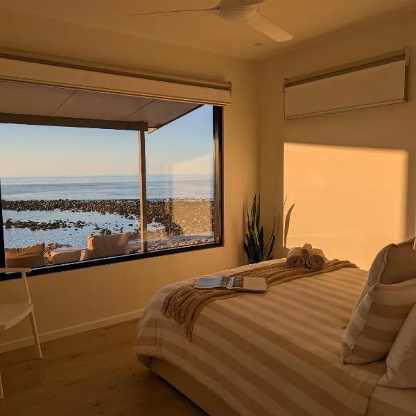 Stones Throw: Beachfront Escape at Stokes Bay KI, hotel v mestu Stokes Bay