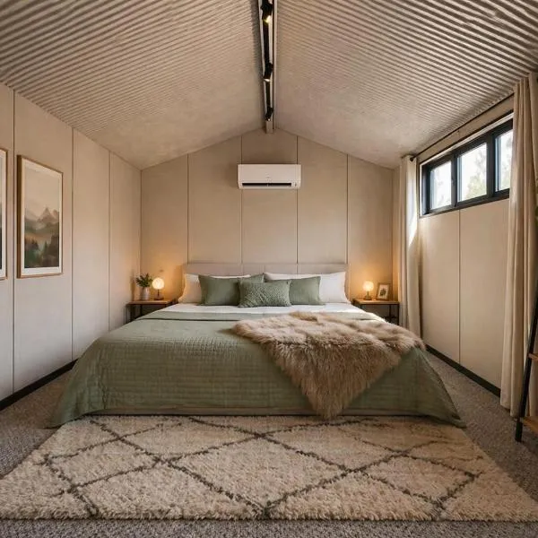 Tiny Home, hotel di Casula Station