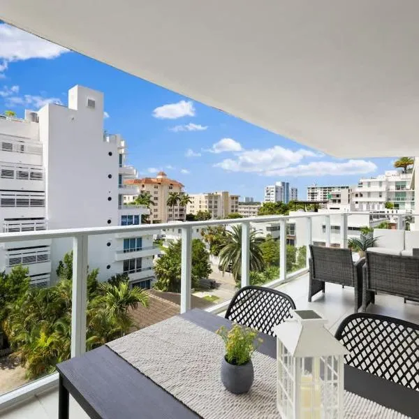 Luxury Condo with Rooftop Pool - 5-Min to Beach: Miami Beach'te bir otel