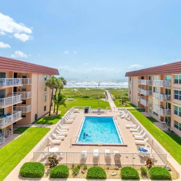 Spanish Main - Cocoa Beach Oceanfront Condos near Port Canaveral, hotel i Cocoa Beach