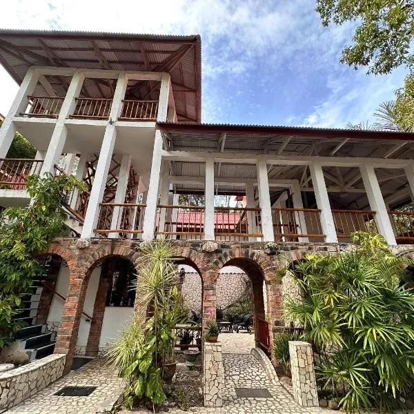 Mangga Lodge, hótel í Bira