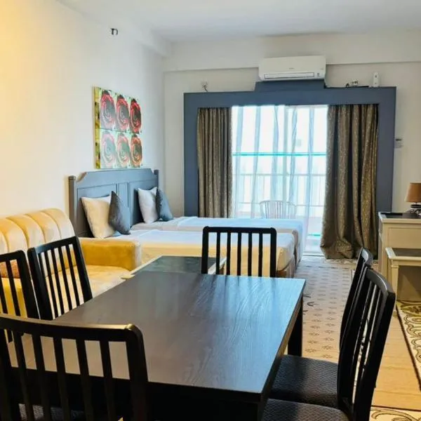 Rainbow Paradise Seaview by Achlys Collection, hotel in Tanjung Bungah