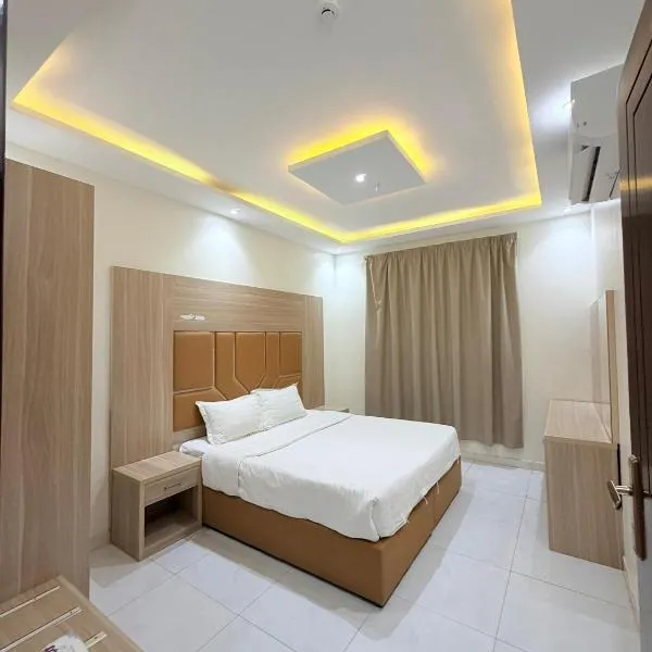 شقق الايام المضيئة المخدومة, hotel a Al Mikhlaf