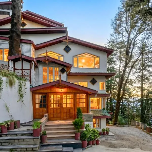 juSTa Darkwood Lodge & Spa 10 mins from Mall Road, hotel v mestu Shimla