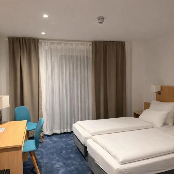 HELENA Hotel & Restaurant, hotel di Mirow