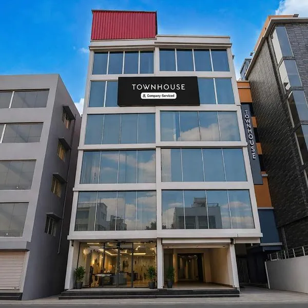 Super Townhouse Madhyamgram Chowmatha Bus Terminal Kolkata Formerly Star Guest House, hotelli kohteessa Dohāri