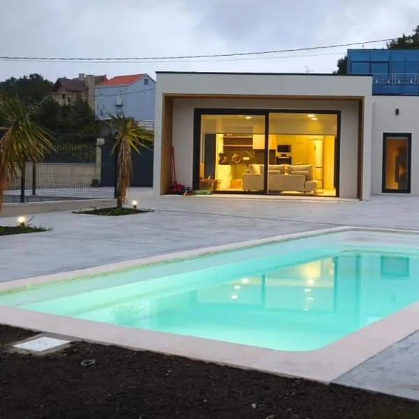 Casa O OLIVO, hotel in Boiro