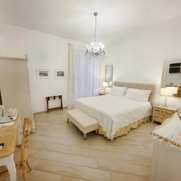 Palazzo Spasiano rooms - SORRENTO CENTER, khách sạn ở Sorrento