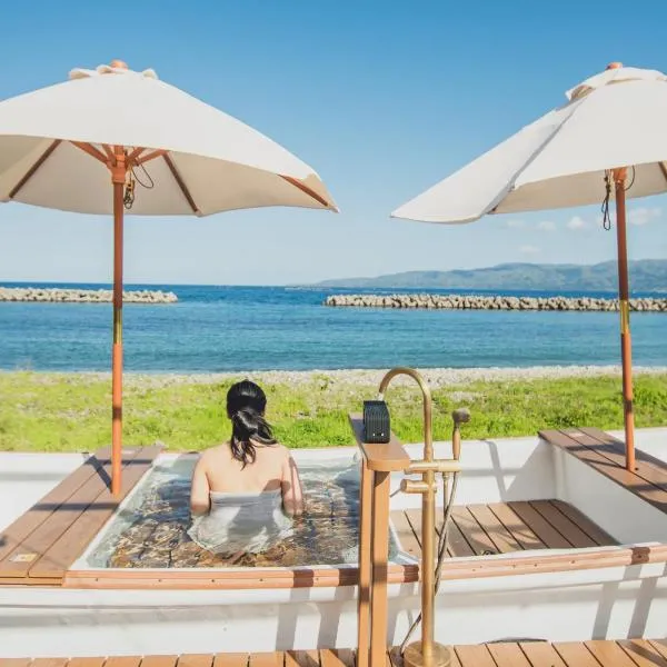 1日1組限定 AKIYATO Sea Side 椿 絶景オーシャンビューの露天風呂 蔵サウナ付き, hotel a Sado