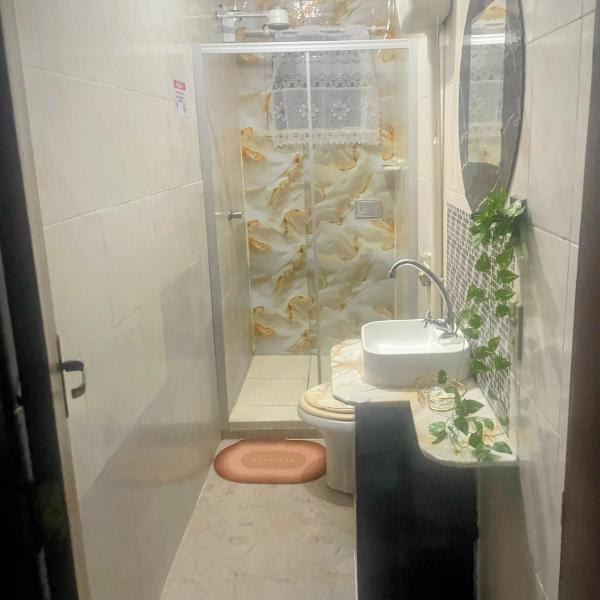 Casa ampla pé na areia a 100 passos do mar com roupa de cama, salão de jogos, churrasqueira e piscina - Foto 3
