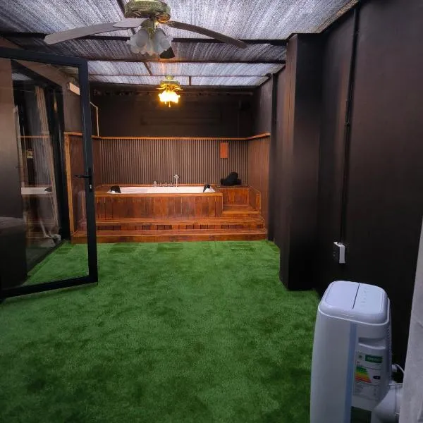 Vosloorus में, होटल House of Nyibiba Suites