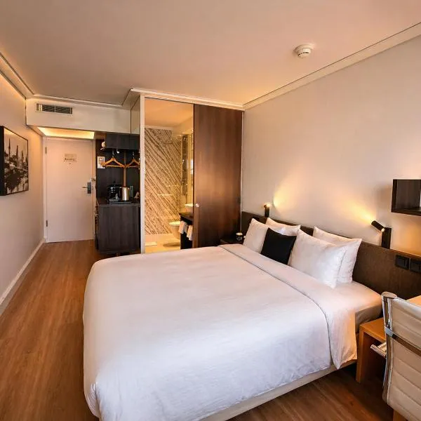 Crowne Plaza Zürich by IHG, hotelli kohteessa Zürich