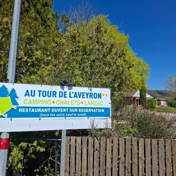 Camping Au Tour de l'Aveyron, hotel i LʼHospitalet-du-Larzac