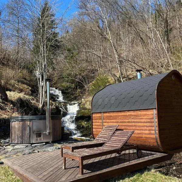 Vossevangen में, होटल Spa Villa - Sauna, Hot Tub & Private Waterfall