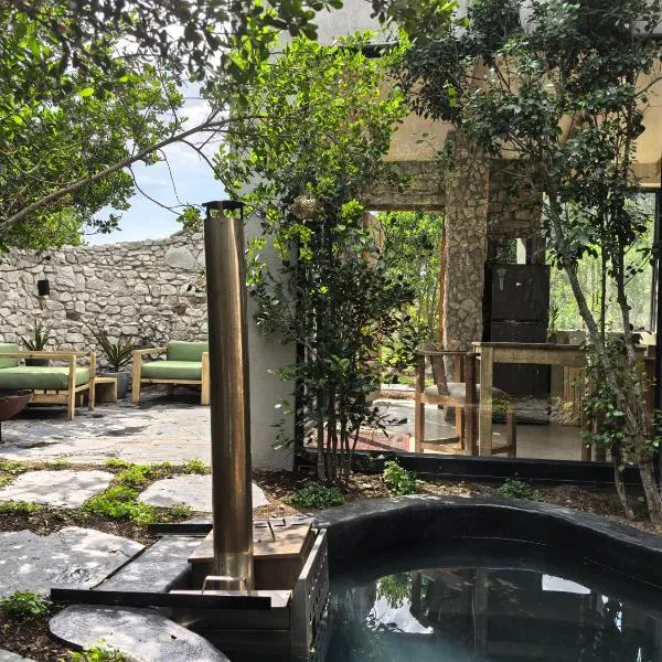 Bush Music Modern Farm Stone Cottage, Hotel in St. Francis Bay