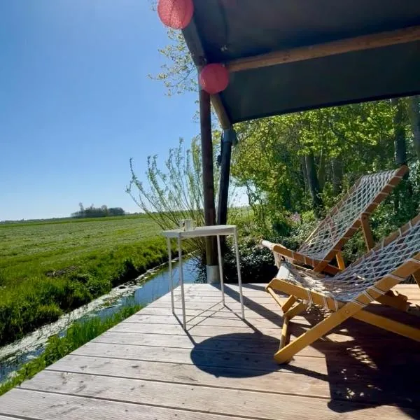 Glamping Safaritent 4 persoons, hotel en Hindeloopen