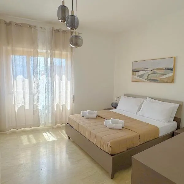 IDOLO MORESCO Apartments - spacious & charming holiday homes in NETTUNO center, just a few meters from the sea, beaches and train station, with hourly connections to Rome, hotel u gradu Netuno
