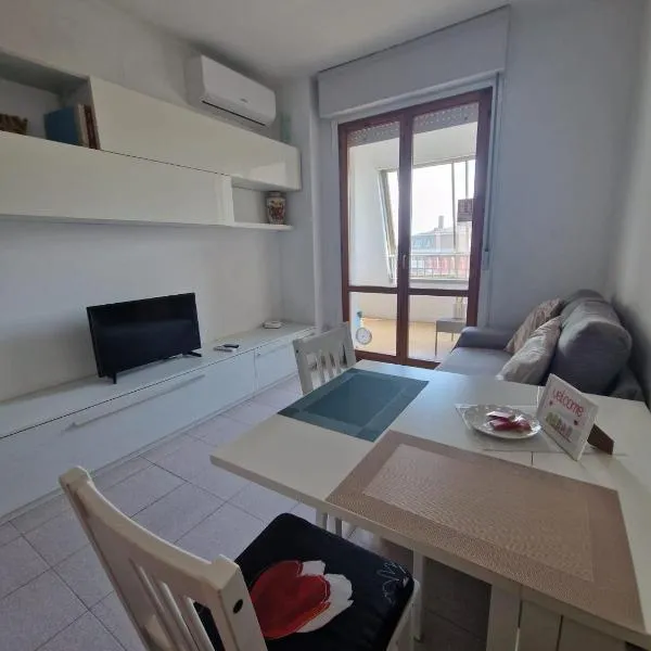 Luna Apartment vicino M2 e Forum Assago, hotell i Assago