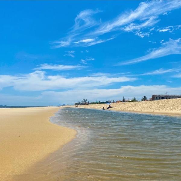 Suíte 1 frente ao Mar em Barra de Maricá ambiente familiar