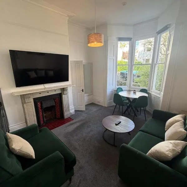 Contemporary 1-Bed Retreat Free Parking & Patio, hotel u gradu Brajton i Houv