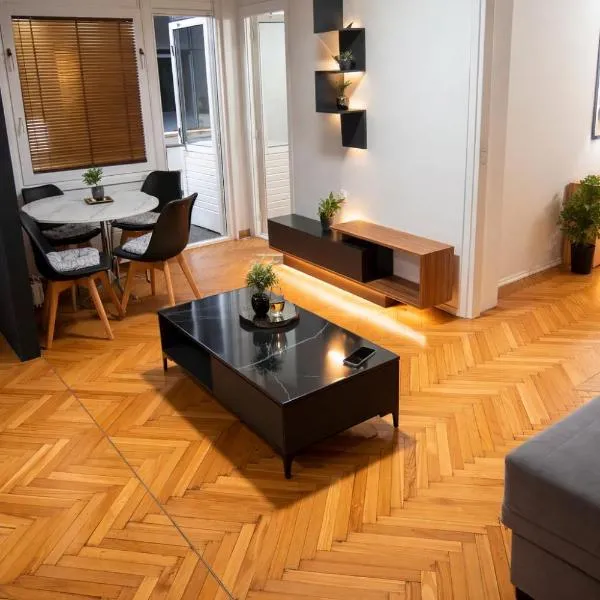 네고틴에 위치한 호텔 Apartman City With 3 Bedooms And Free Parking