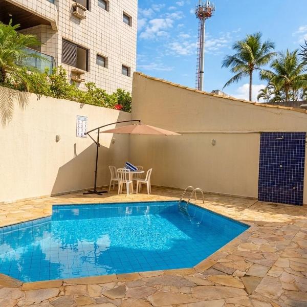 100m da Praia da ENSEADA l Piscina l 2Qts com Suíte l Wi-Fi & Garagem