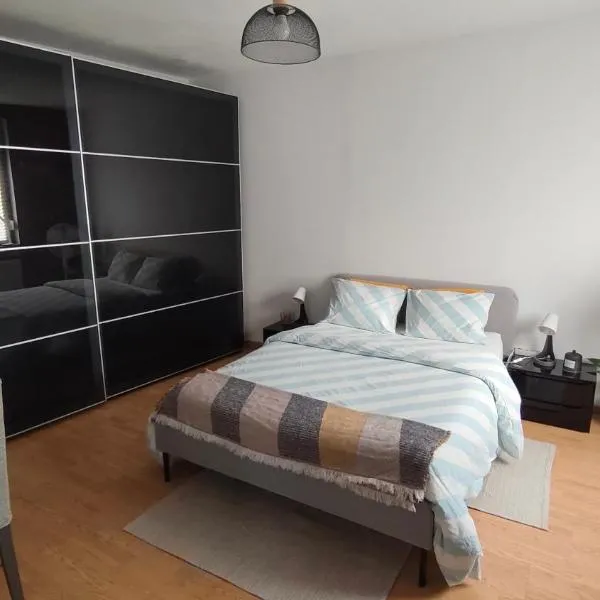 Chambre 1 – hotel w mieście Aniche