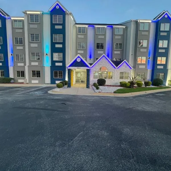 Micro Hotel, hotel u gradu Konjers