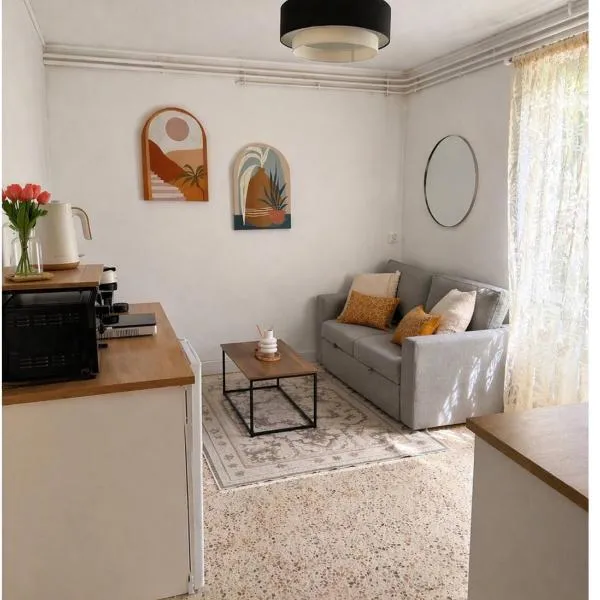 Le Petit Rocher, Hotel in Pierrelatte