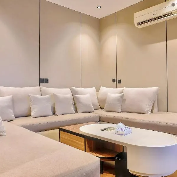 Cozy Luxury Suite - Private Patio, Hotel in Riad