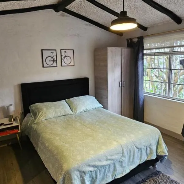 Aparta estudio campestre, hotel em Chía