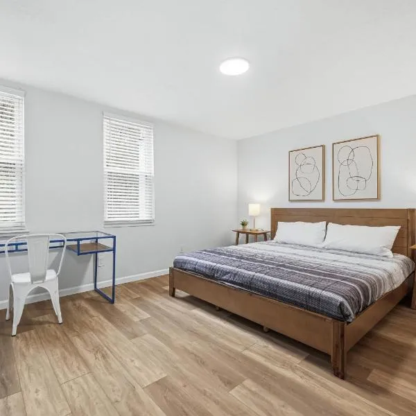 Pittsburgh Millvale C Spacious and Cozy Private Bedroom with Shared Bathroom, ξενοδοχείο στο Πίτσμπουργκ