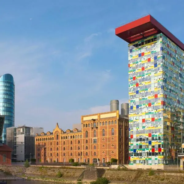 INNSiDE by Meliá Düsseldorf Hafen, готель у Дюссельдорфі