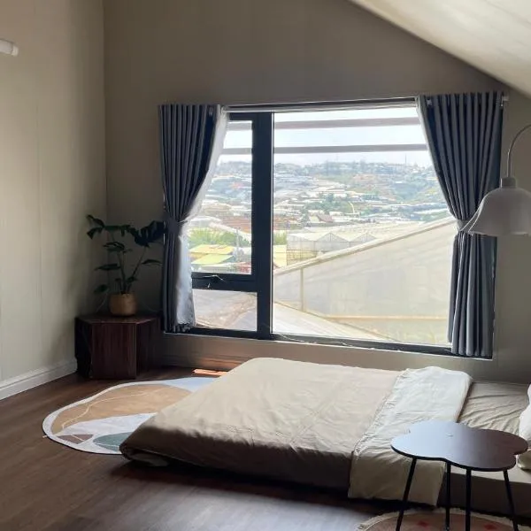 Nhà bạn Nhí, hotel i Khu Chi Lăng