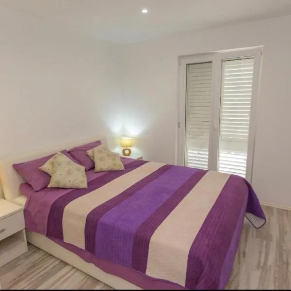Apartman Nick, hotel v Mlini