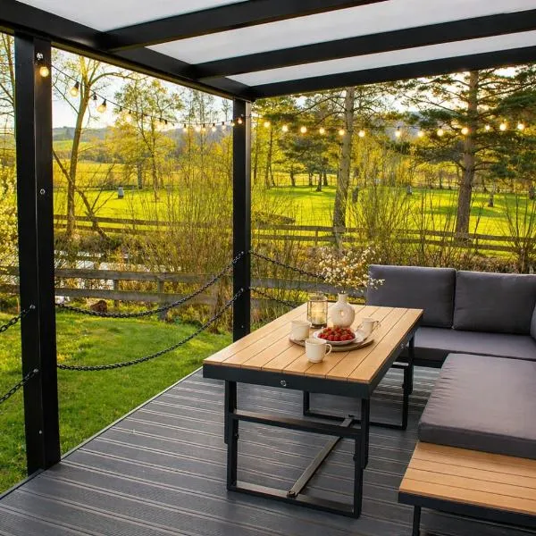 Salzhemmendorf에 위치한 호텔 Romantisches Tiny House direkt am See, Ruhe & Natur