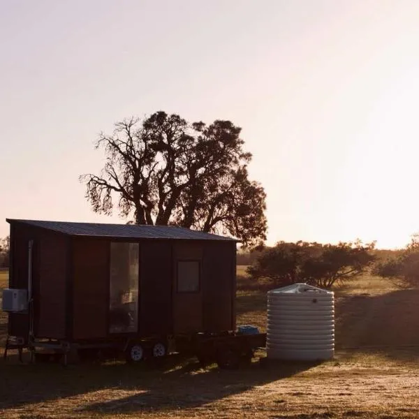 Orana Cabin by Tiny Away, hotelli kohteessa Cherry Tree Pool