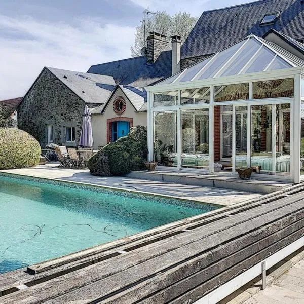 Maisons de Familles Vacation rental with pool spa and Mont-Saint-Michel, hotel v destinaci Vains